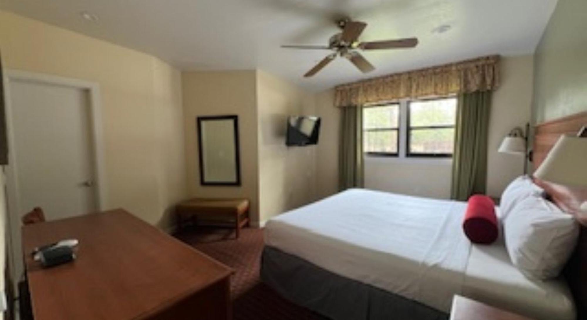 Roundhouse Resort Pinetop-Lakeside Phòng bức ảnh