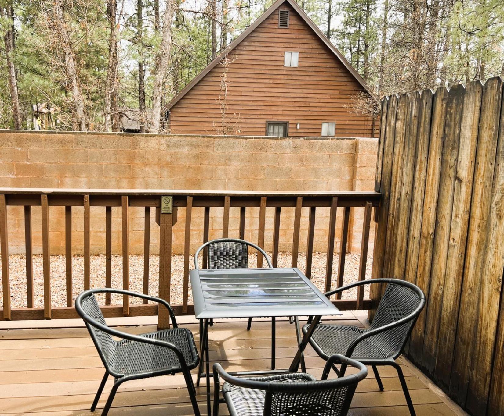 Roundhouse Resort Pinetop-Lakeside Phòng bức ảnh
